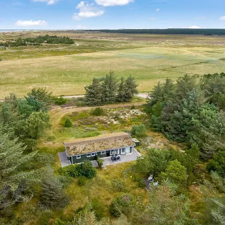 Saila - 1-2km From The Sea By Interhome *