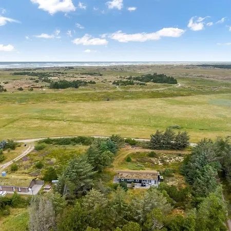 Saila - 1-2km From The Sea By Interhome